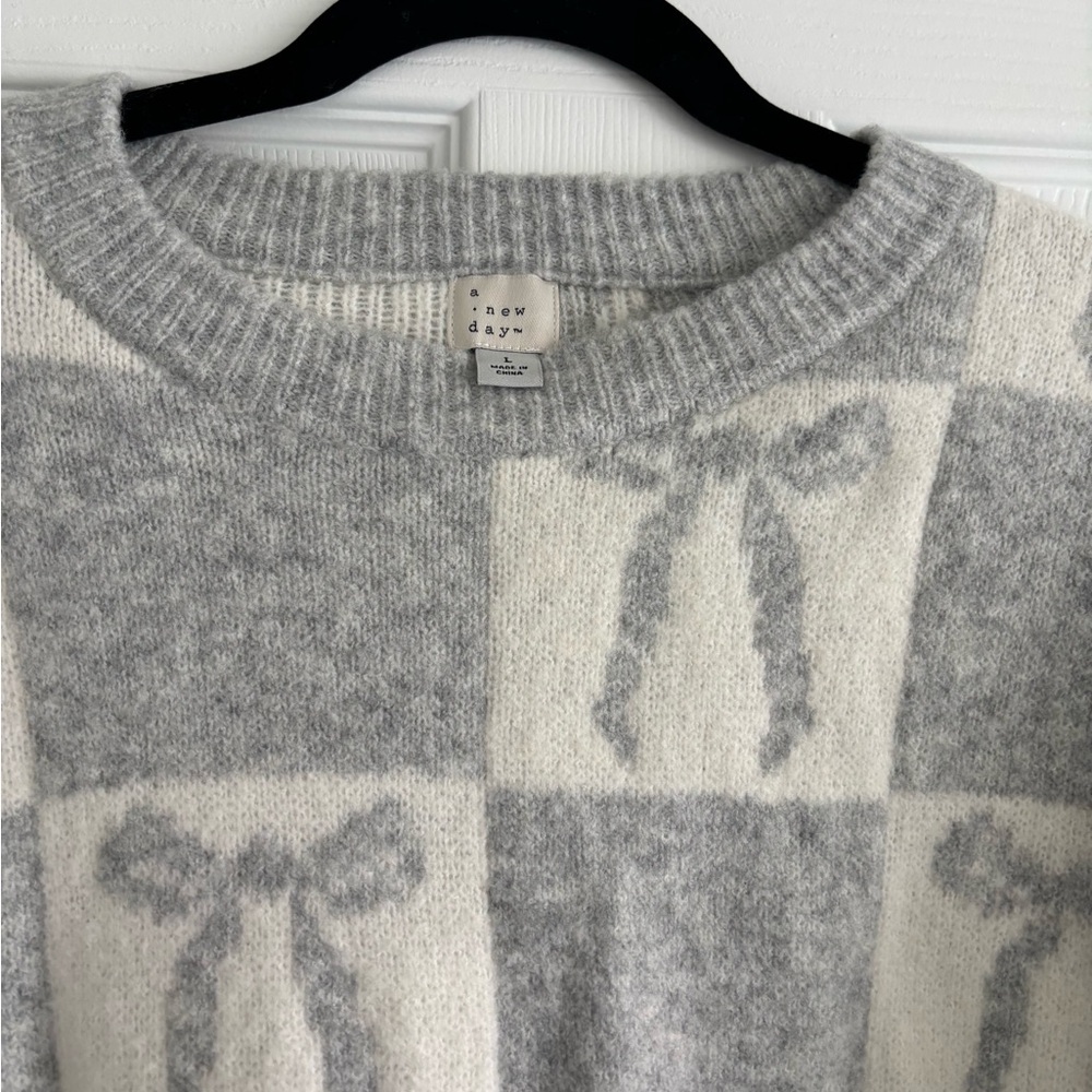 a new day Gray & Cream Checker Bow Crewneck Sweater - Picture 3 of 3